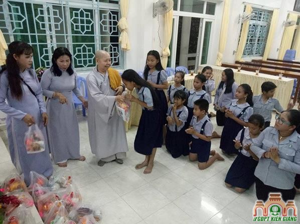 Mùa Trung Thu Ý Nghĩa của GĐPT Tam Bảo (Hà Tiên)