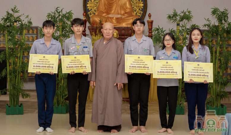 Ảnh chụp Màn hình 2024-08-13 lúc 19.38.48